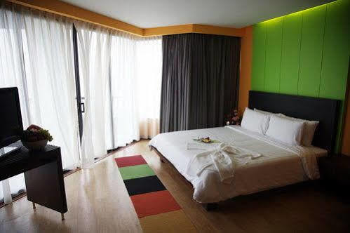 Bangsaen The Sez Hotel מראה חיצוני תמונה